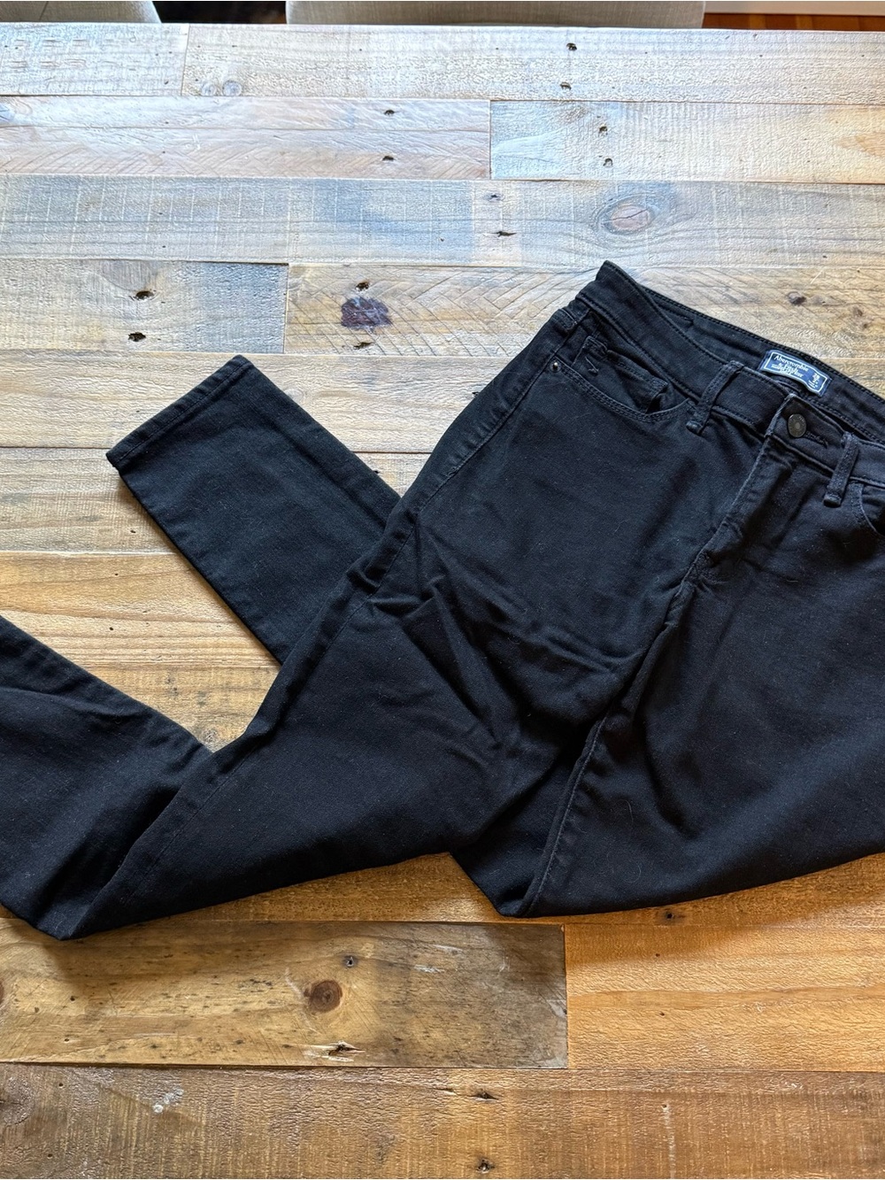 A&F Harper Low Rise Ankle Black Jeans